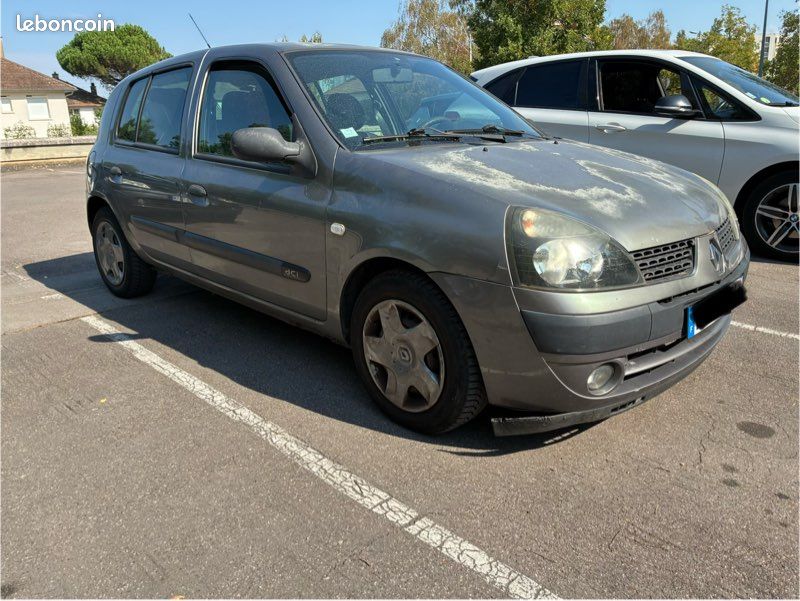 Clio 2 (image 2)