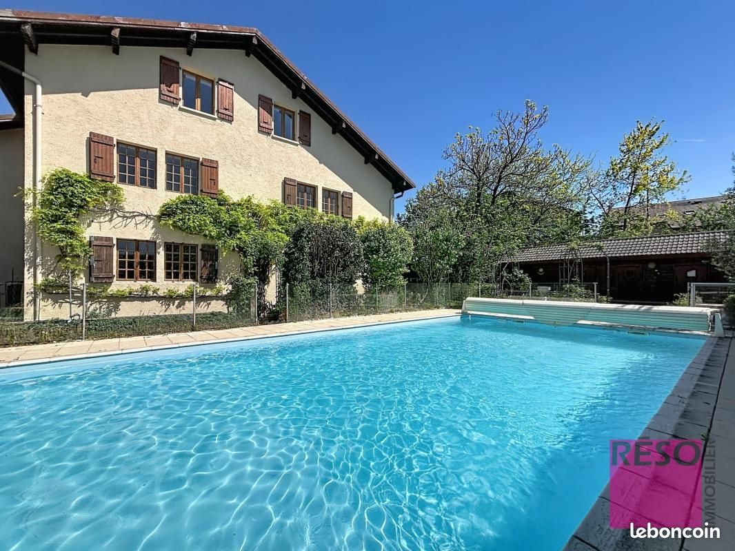 Maison 13 pièces 347 m² · à Valleiry · 347 m² · 1 250 000 €