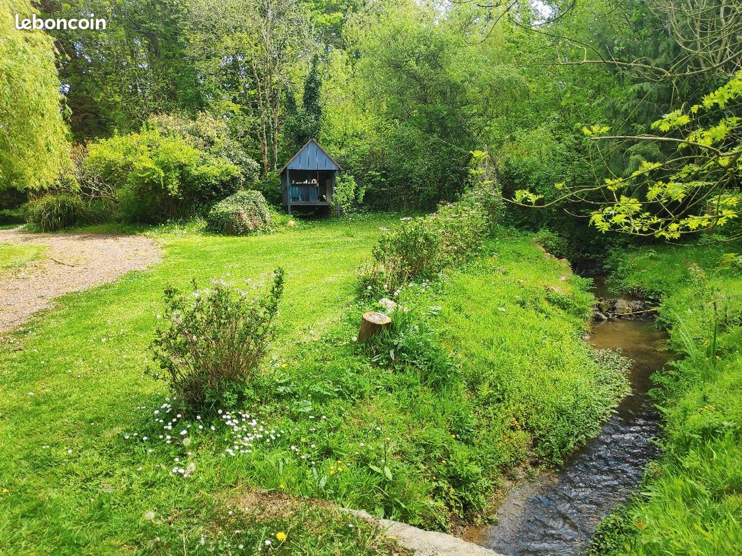 Maison /gîte en pierre avec véranda et grand jardin à 10 min à pied du centre ville (image 4)