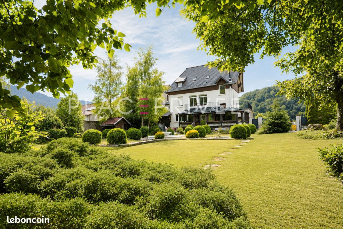 Maison 11 pièces 299 m² · à Saint-Maurice-sur-Moselle · 299 m² · 585 000 €