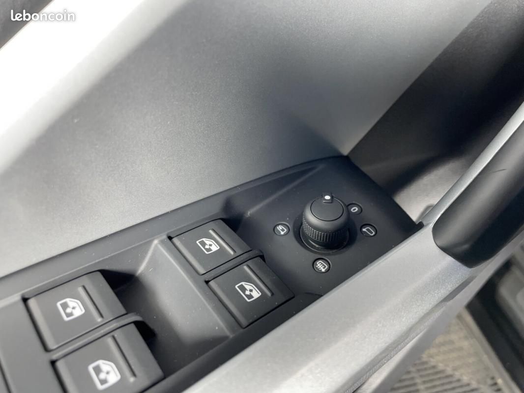Audi Q3 35 TDI 150 S-TRONIC BUSINESS VIRTUAL COCKPIT (image 8)