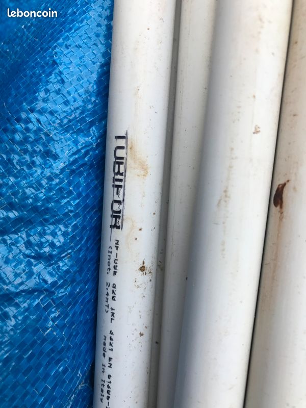 10 tubes rigides (image 1)