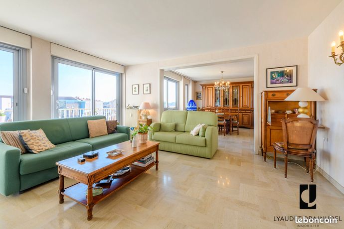 Appartement 5 pièces 121 m²