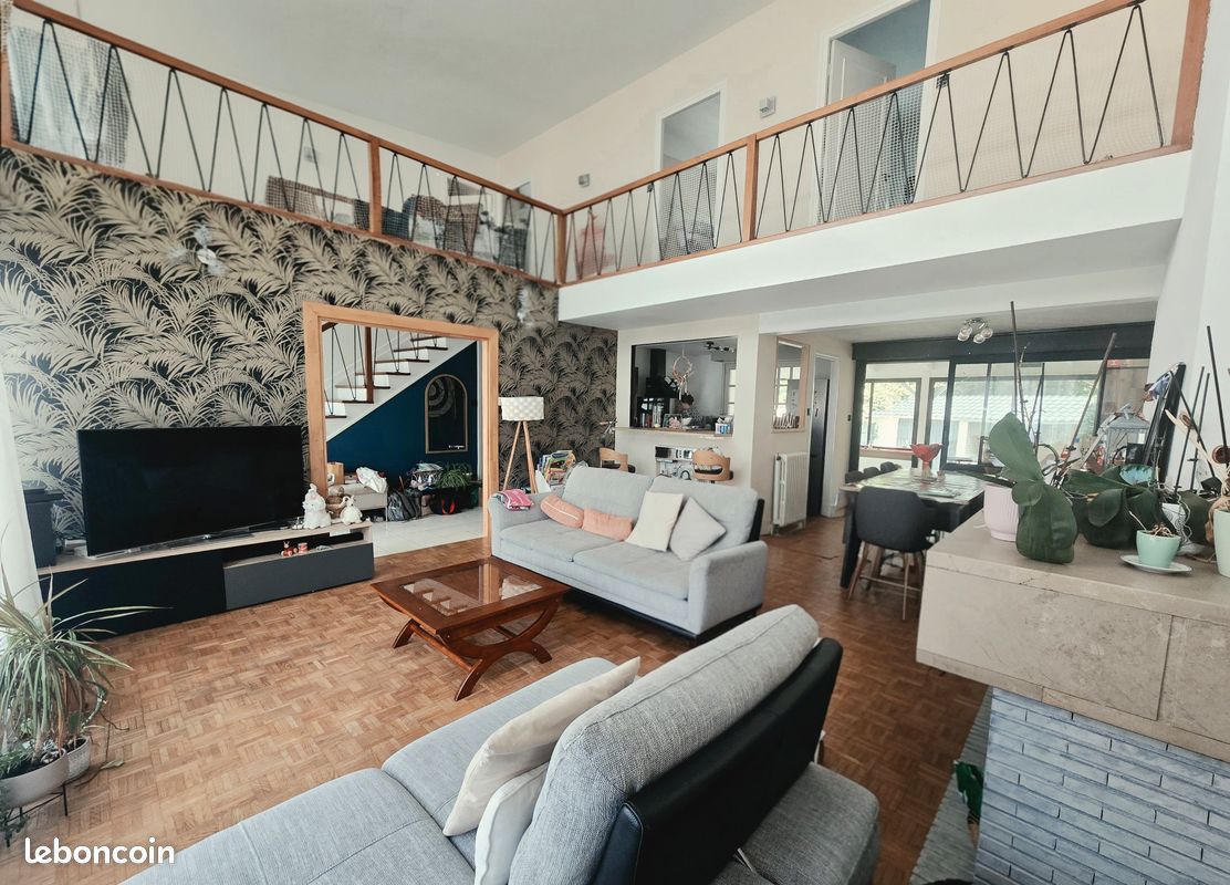 Appartement 5 pièces 145 m² · à Aniche · 145 m² · 195 000 €