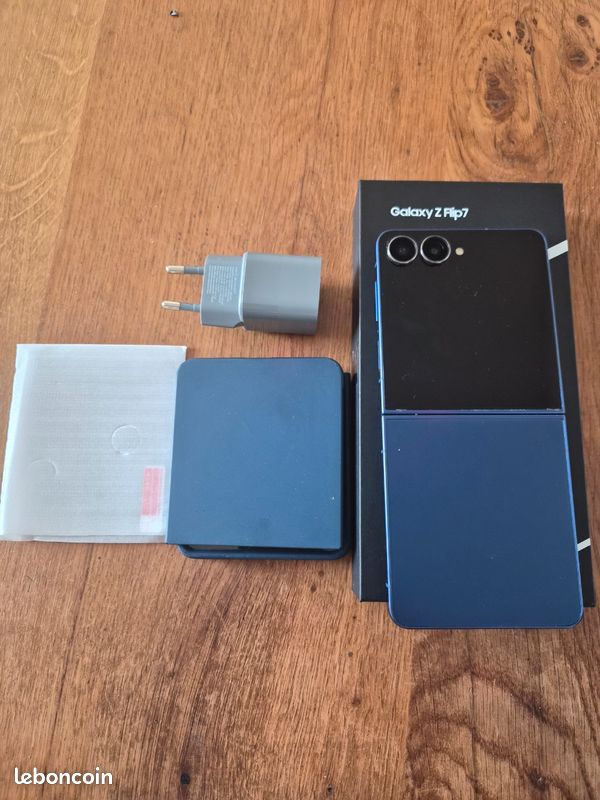 Samsung z flip 7 (image 1)