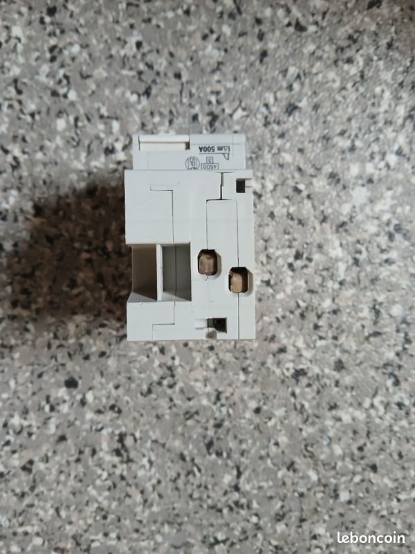 Disjoncteur différentiel C 16 a 30mA (image 4)