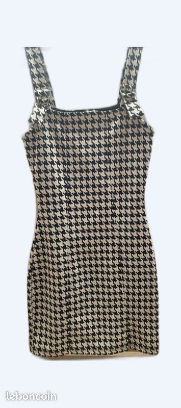 Robe (image 1)