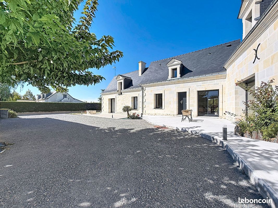Maison 9 pièces 280 m² · à Beaufort-en-Anjou · 280 m² · 560 000 €