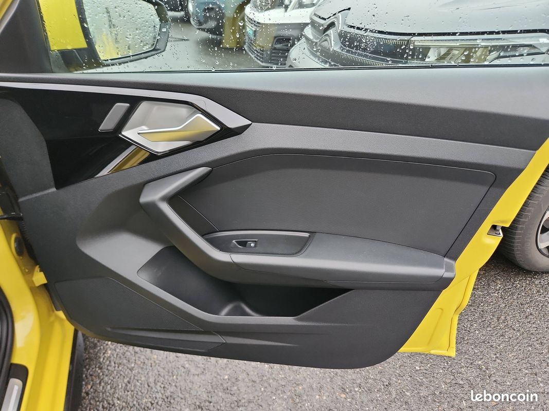 AUDI A1 Allstreet 30 TFSI 110 ch S tronic 7 Design (image 30)
