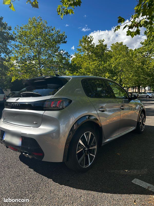 Peugeot 208 GT boîte auto 130ch (image 2)