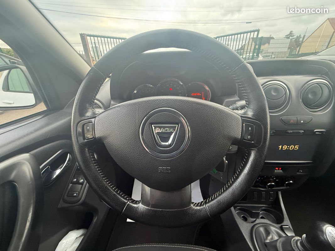 Dacia duster prestige phase 2 1.2i - 16v turbo tce 125cv 4x2 2015 (image 10)