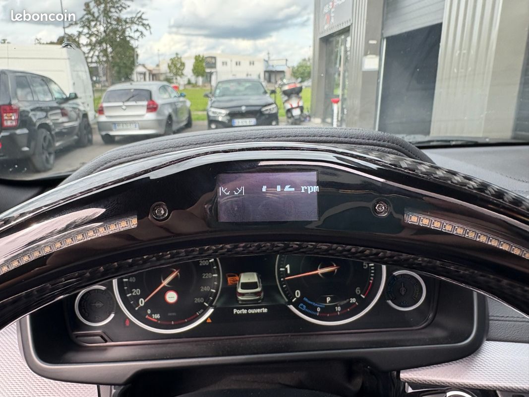 BMW X6 F16 xDrive30d 258 ch M Sport A avec TOIT OUVRANT / CAMERA / CARPLAY / SIEGES CHAUFFANTS (image 18)