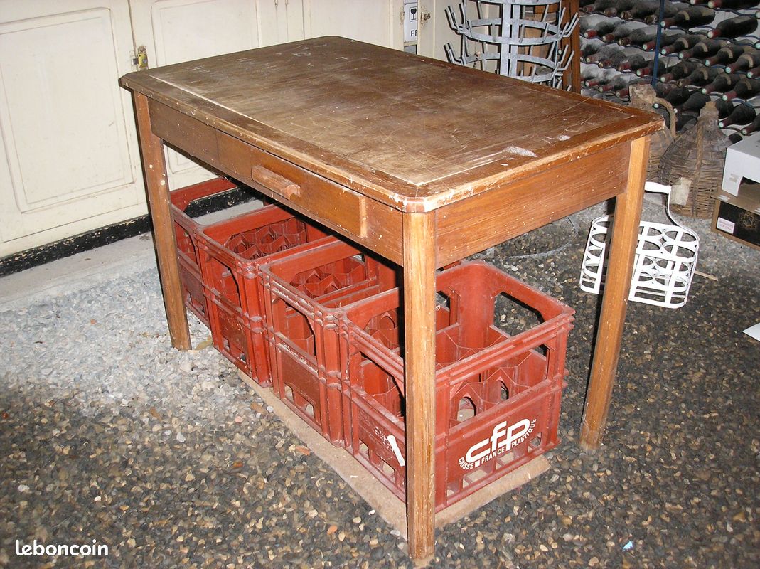 Table en bois (image 2)