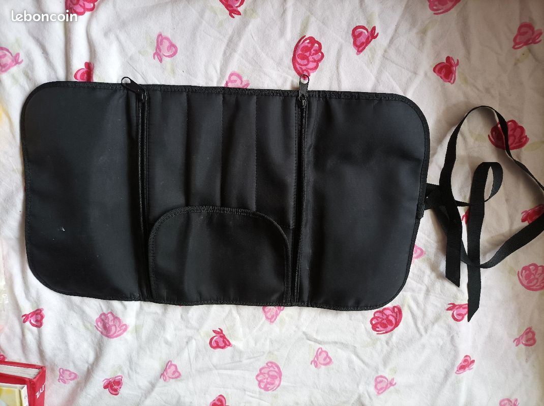 Trousse rangement de pinceau Chanel (image 3)