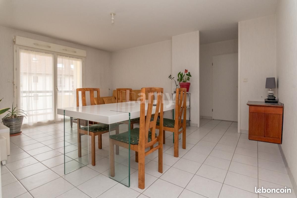 Appartement 4 pièces 77 m² · à Lons-le-Saunier · 77 m² · 180 000 €