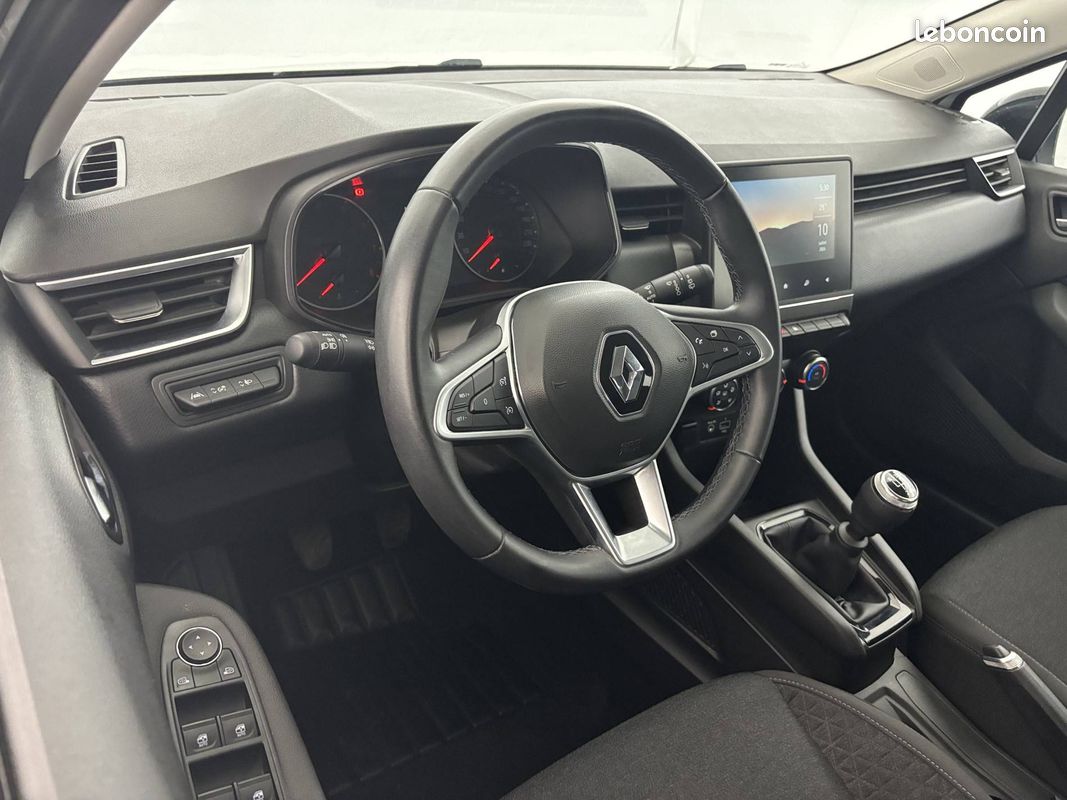 RENAULT Clio TCe 90 Equilibre (image 10)