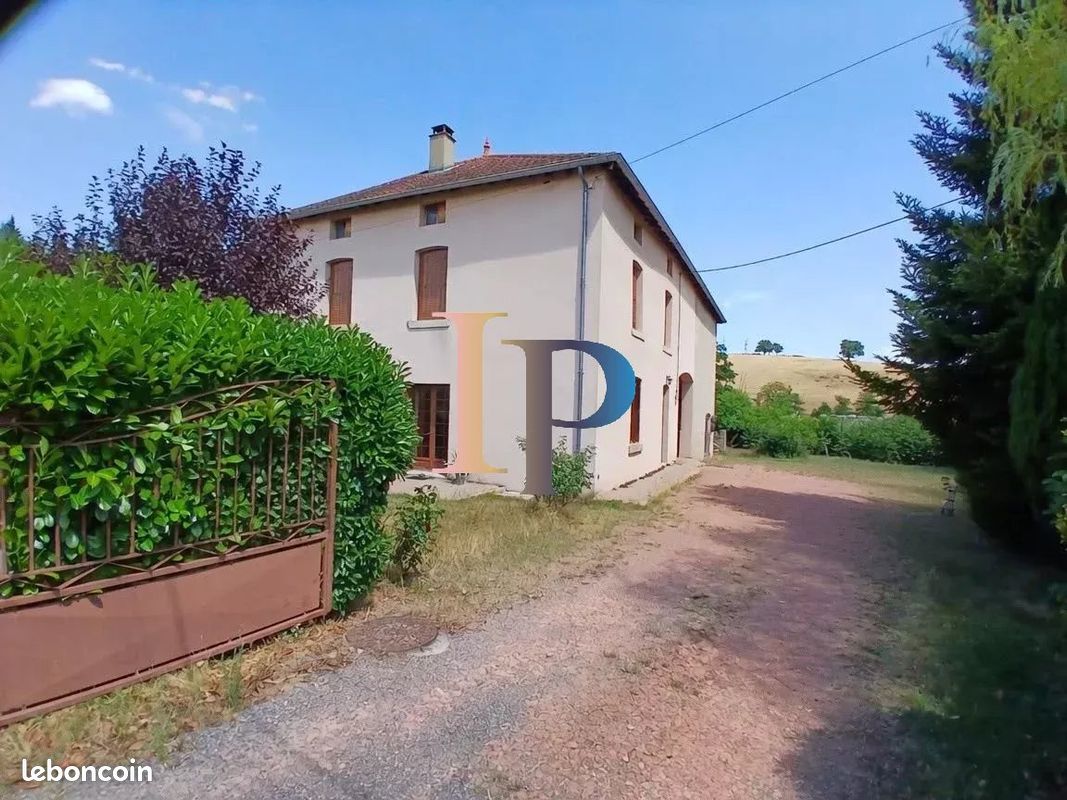 Maison 7 pièces 126 m² · à Charlieu · 126 m² · 238 000 €