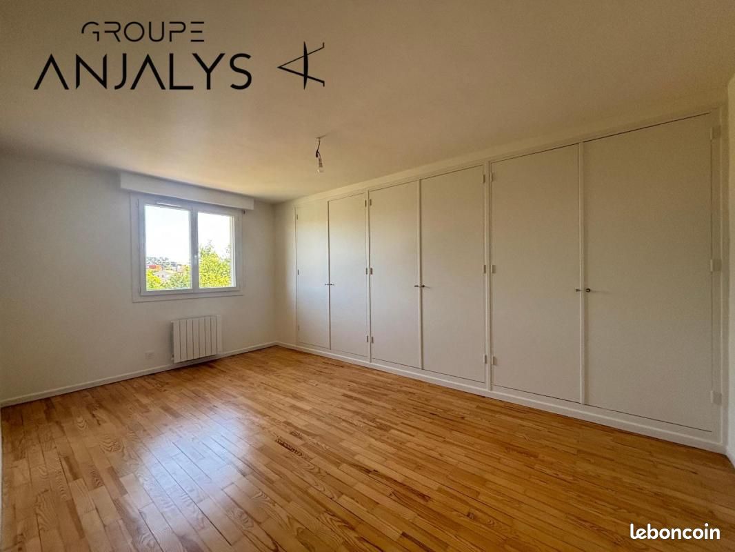 Maison a louer decines-charpieu - 5 pièce(s) - 125 m2 - Surfyn