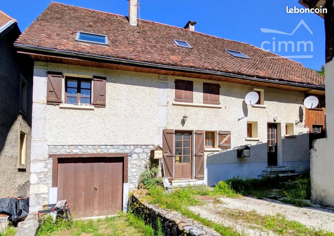 Maison 8 pièces 176 m² · à Saint-Pierre-de-Chartreuse · 176 m² · 337 000 €