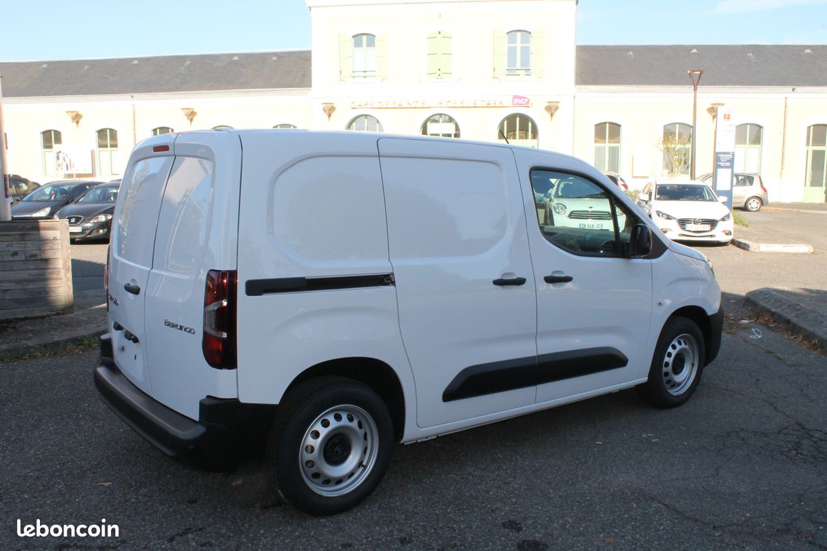 Citroën Berlingo III (2) Van Taille M 650KG Blue-HDI 130 S&S EAT8 , Caméra de recul, Android auto, Cabine extenso 5 Kilomètres 19 150 Hors taxes (image 10)