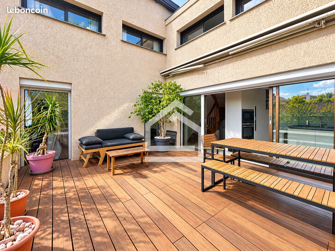 Maison 8 pièces 182 m² · à Bordeaux · 182 m² · 639 000 €