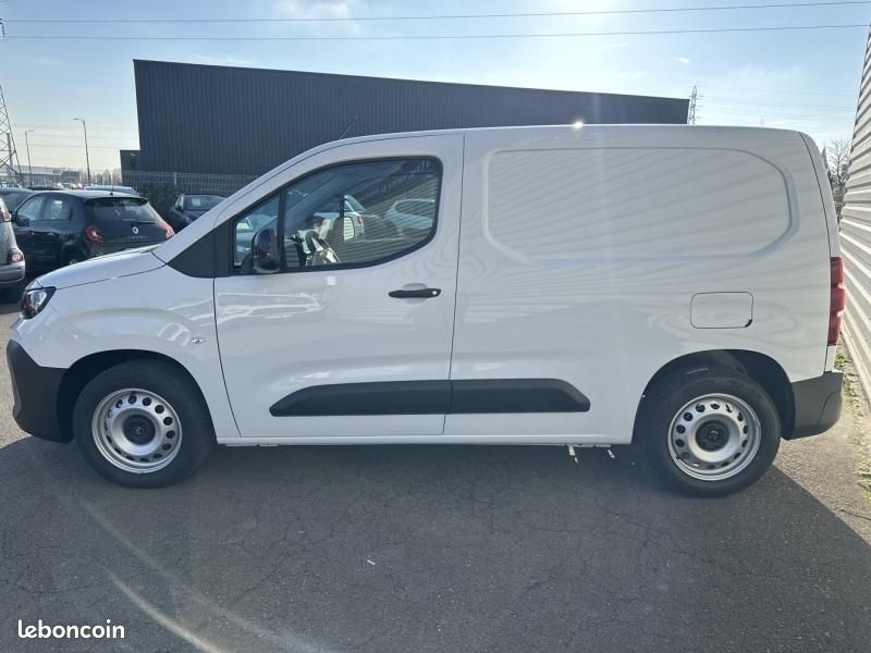 Citroen Berlingo Van M Diesel 130ch automatique Pack Connect (image 3)