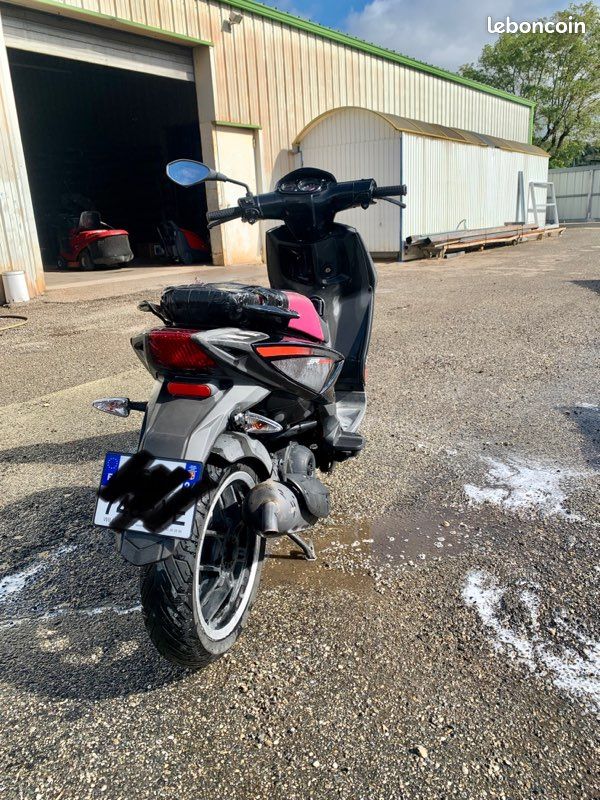 Scooter 2 temps Motos