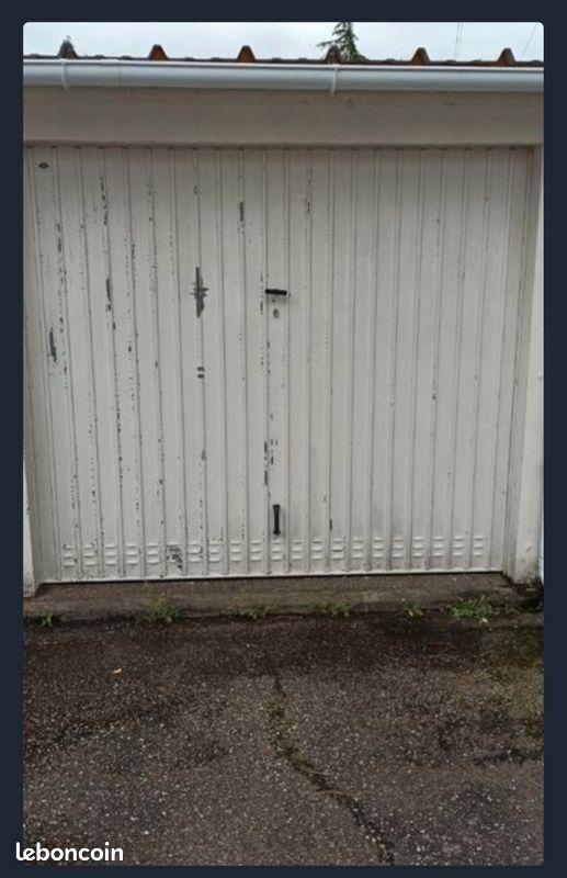 Box garage · à Eysines · 30 000 €
