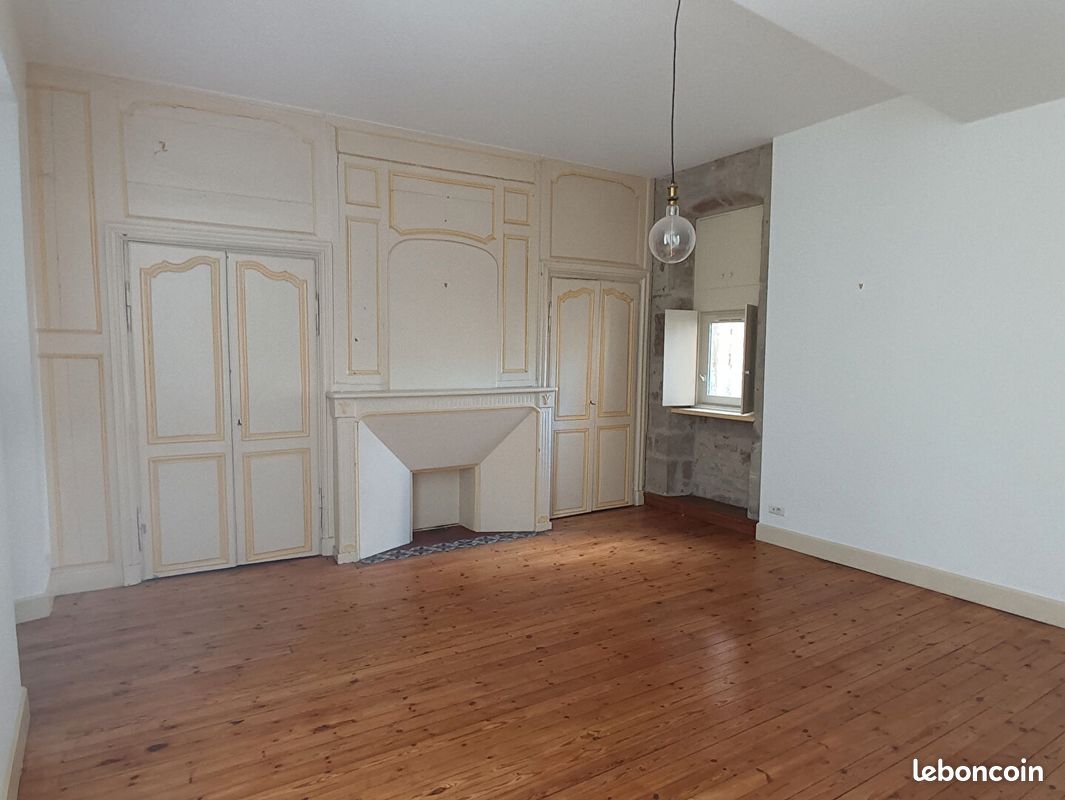 Appartement 2 pièces 72 m² · à Figeac · 72 m² · 599 €/mois