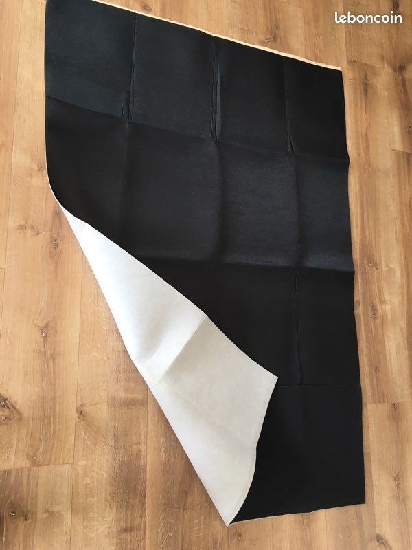 Tissu mousse noir (image 4)