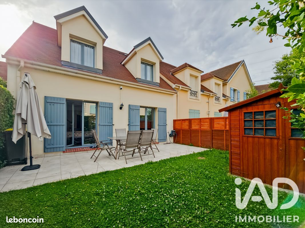 Maison 5 pièces 89 m² · à Lésigny · 89 m² · 345 000 €