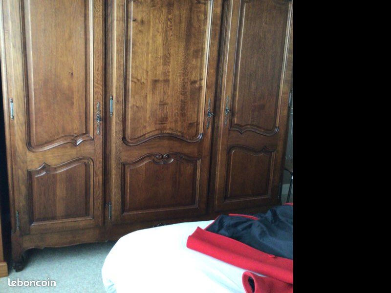 Armoire à vendre 3 portes (image 2)