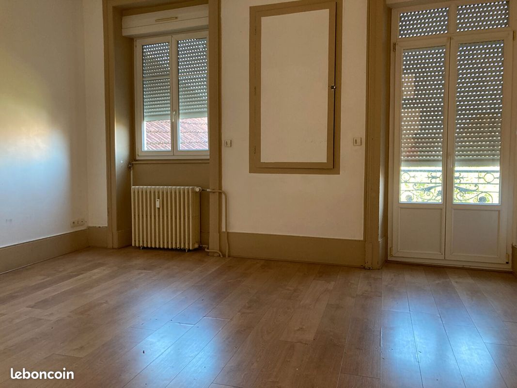 Appartement 3 pièces 79 m² · à Gray · 79 m² · 570 €/mois