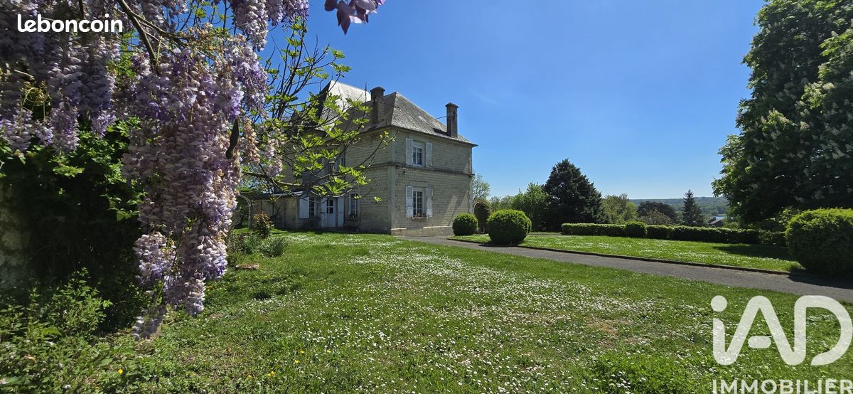 Maison 11 pièces 326 m² · à Chamouille · 326 m² · 621 000 €
