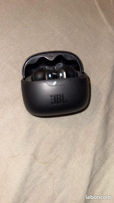 Écouteur Bluetooth JBL noir (image 3)