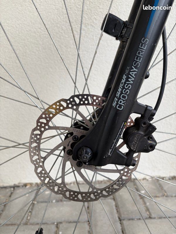 Merida Crossway 20 – VTC 28" – 24 vitesses – Freins à disque – Taille M/L (image 4)