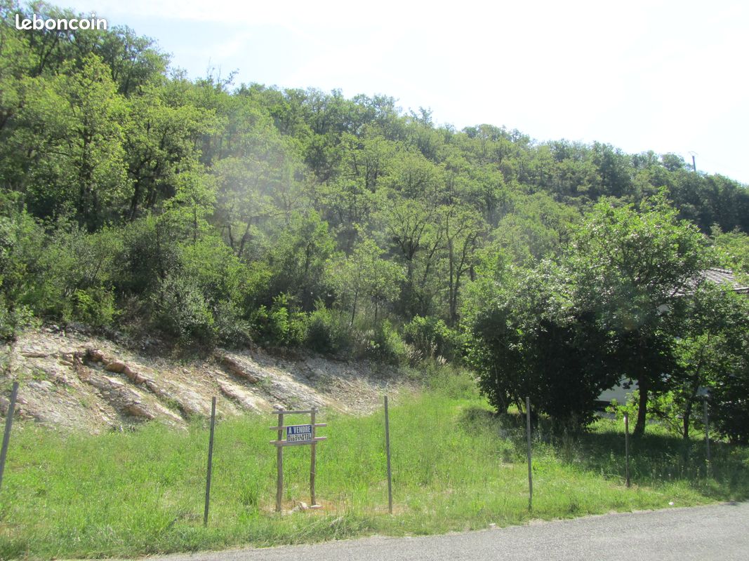 Terrain constructible Laroque des Arcs · à Bellefont-la Rauze · 25 000 €