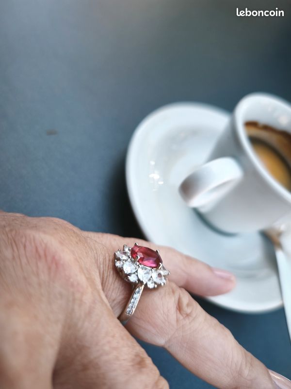 Magnifique bague pompadour rubis et diamant fantaisie (image 3)
