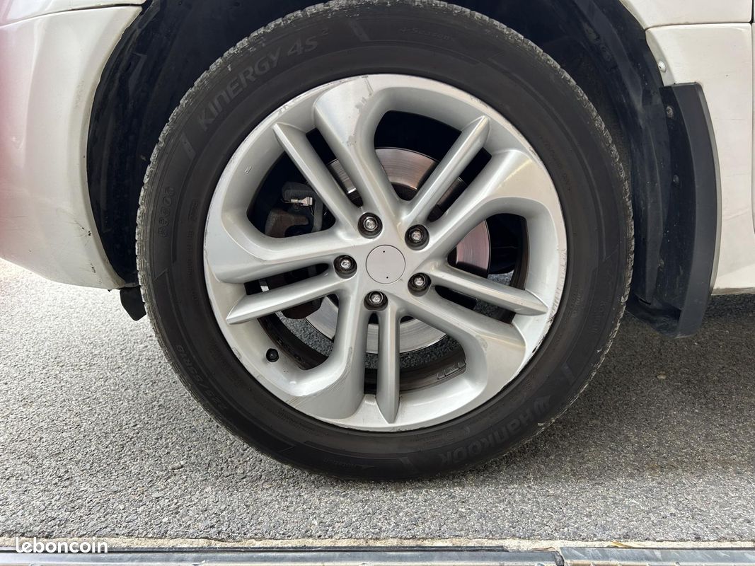 RENAULT KOLEOS 2.0 dCi FAP - 150 - BVA 4x4 Euro 5 Bose Edition (image 17)