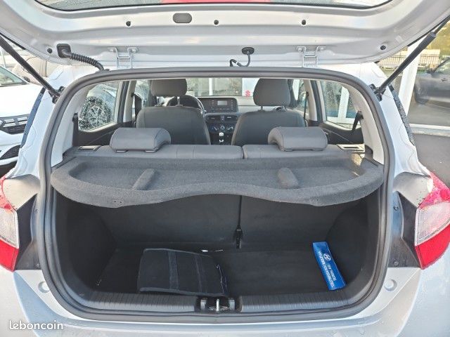 Hyundai i10 1.0 67 ECO Intuitive 5P (image 16)