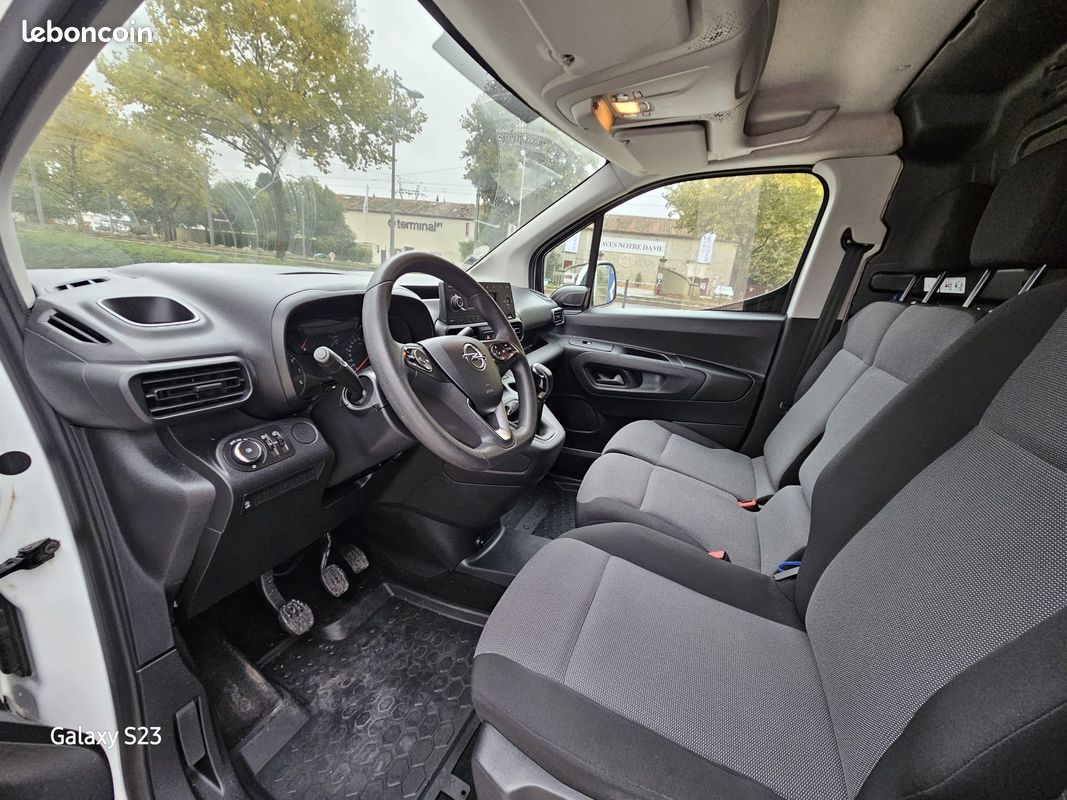 Opel Combo Cargo 1.5 CDTI 100cv Standard Pack Clim 2020 1ère Main (image 9)