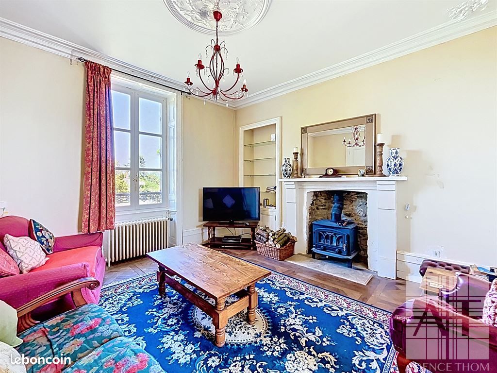 Propriété 10 pièces 219 m² (image 8)