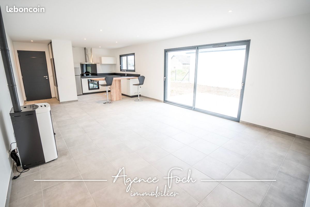 Maison 3 pièces 77 m² - Pontacq 64530 (image principale 2)