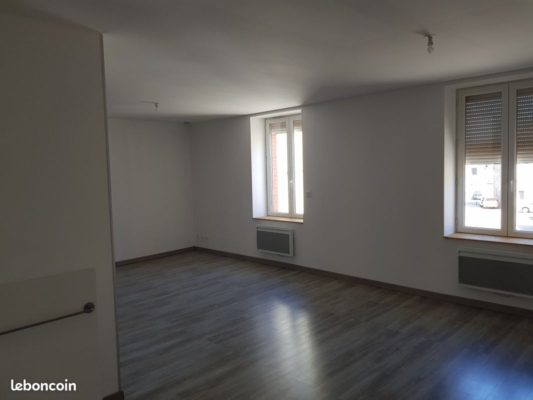 Appartement 3 pièces 75 m² · à Jonzieux · 75 m² · 451 €