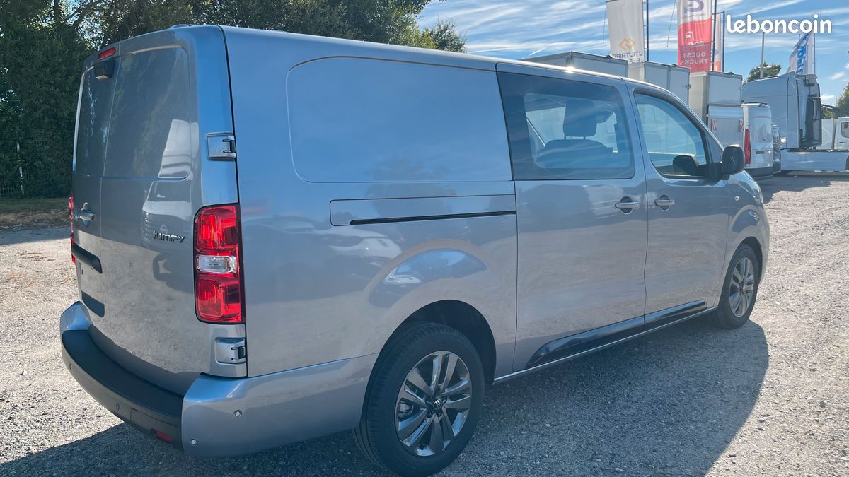 32 990 HT - Citroen Jumpy CABINE APPROFONDIE XL (L2) 5 places 2.0 180CV BVA EAT 8 PACK PREMIUM CONNECT - GRIS ACIER + OPTIONS (image 3)