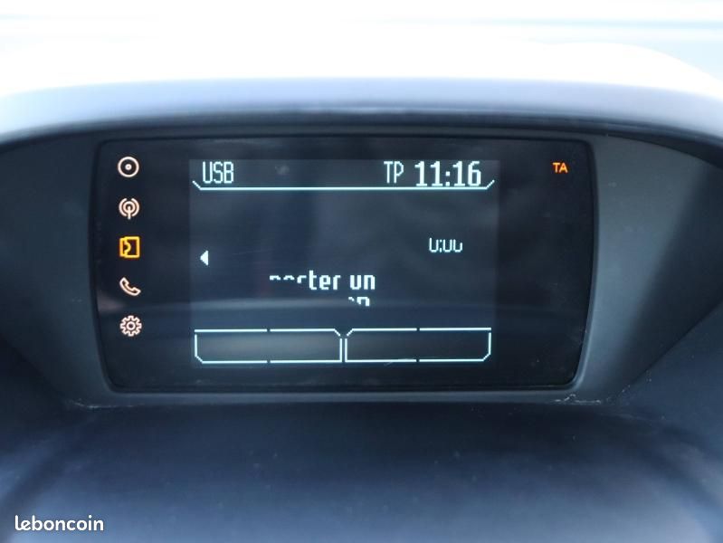 Ford B-MAX 1.0 SCTi 100ch EcoBoost Stop&Start Trend (image 17)