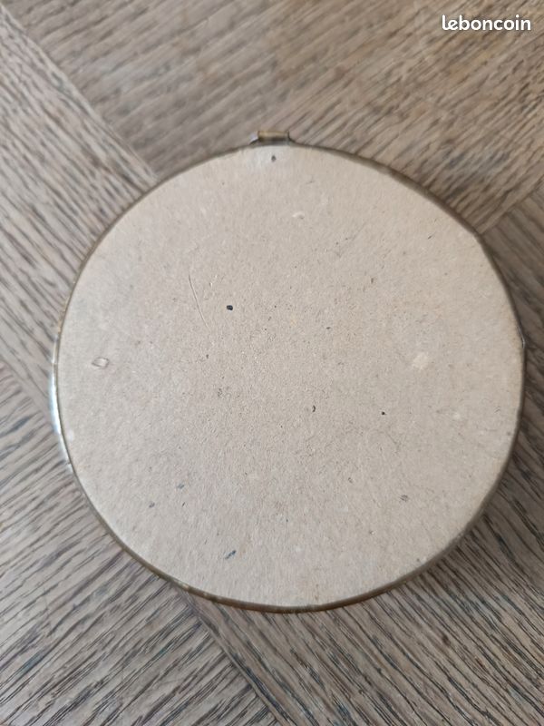 Médaillon souvenir vintage Paris - Arc de Triomphe sous face bombée (image 8)