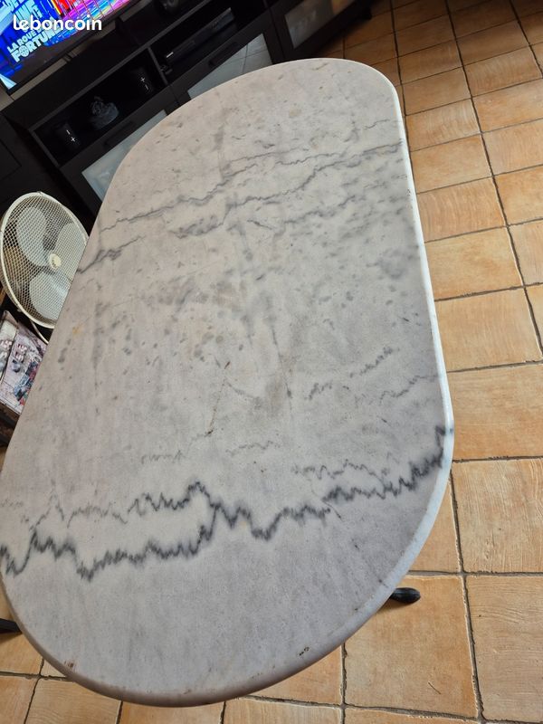 Table bistrot plateau ovale en marbre (image 3)