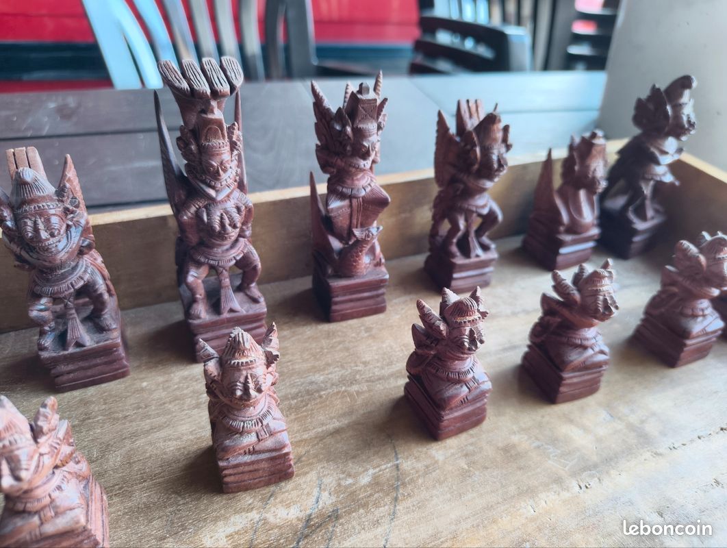 Jeu d'Echec Guerriers Viking et Echiquier en Bois Gris
