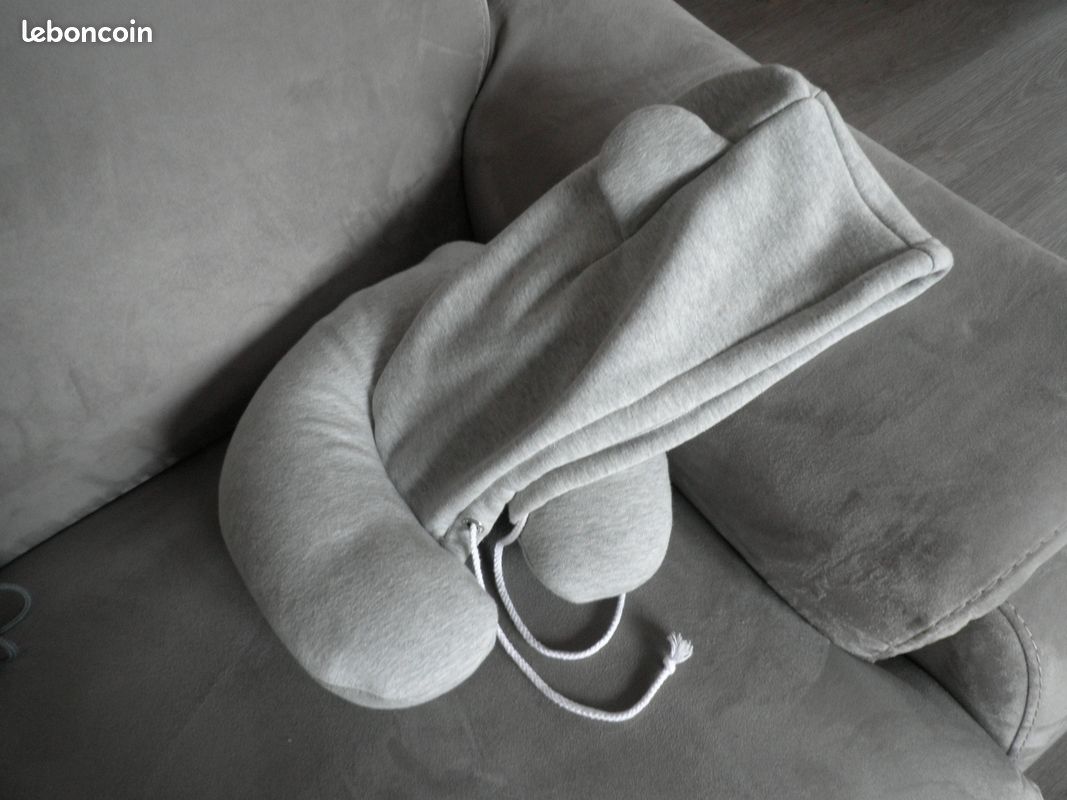 Tour de cou matelassé , capuche avec oreilles (image 3)
